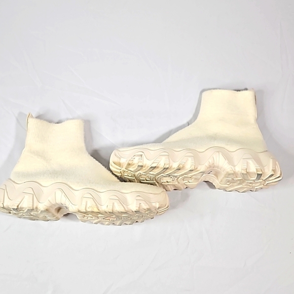 Cream Knit Slip On Sock Sneakers Size 40 - Picture 6 of 7